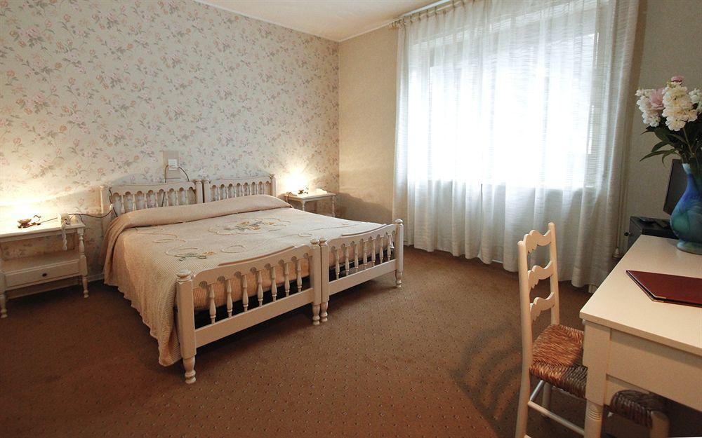Hotel Antares Арона Экстерьер фото