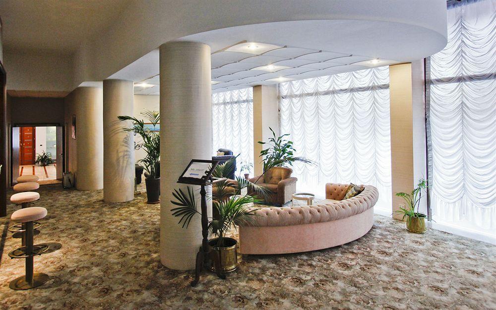 Hotel Antares Арона Экстерьер фото