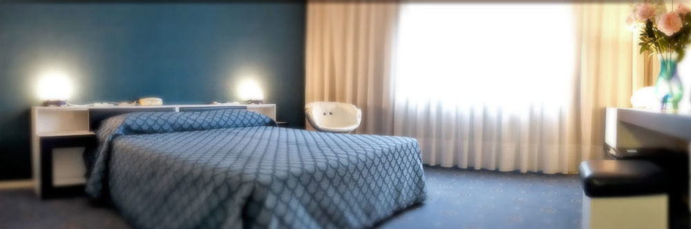 Hotel Antares Арона Экстерьер фото