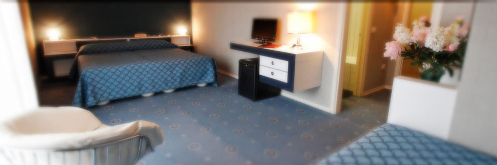 Hotel Antares Арона Экстерьер фото